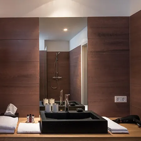 Gapsite Hotel